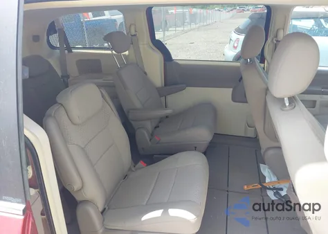 2010 Chrysler Town & Country Lx из США, поврежденный, VIN 2A4RR4DE6AR142851